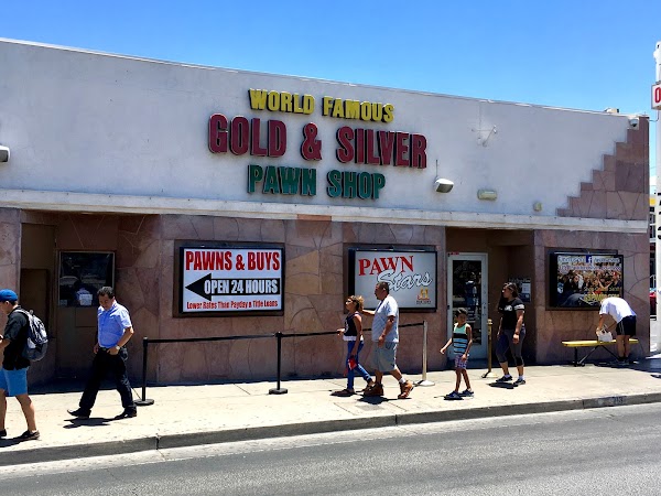 Gold & Silver Pawn Shop Supporting Local Financial Needs
